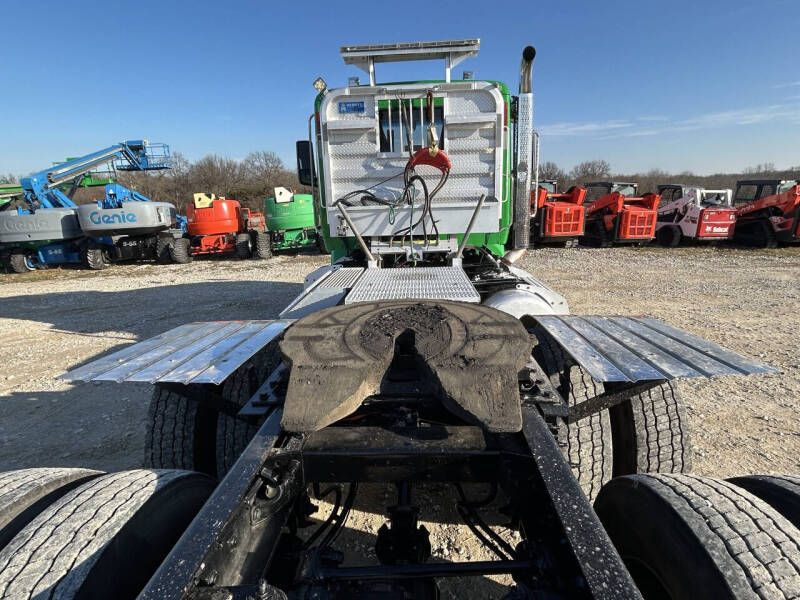 2020 Peterbilt 579 Road Tractor