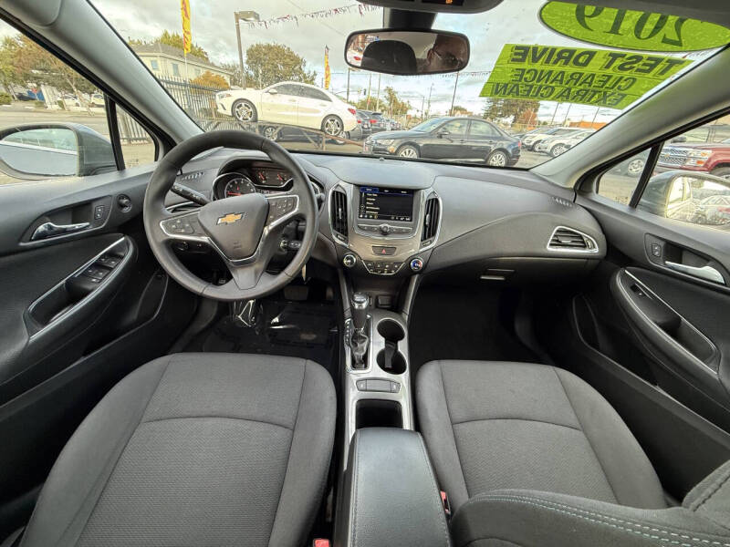 2019 Chevrolet Cruze LT