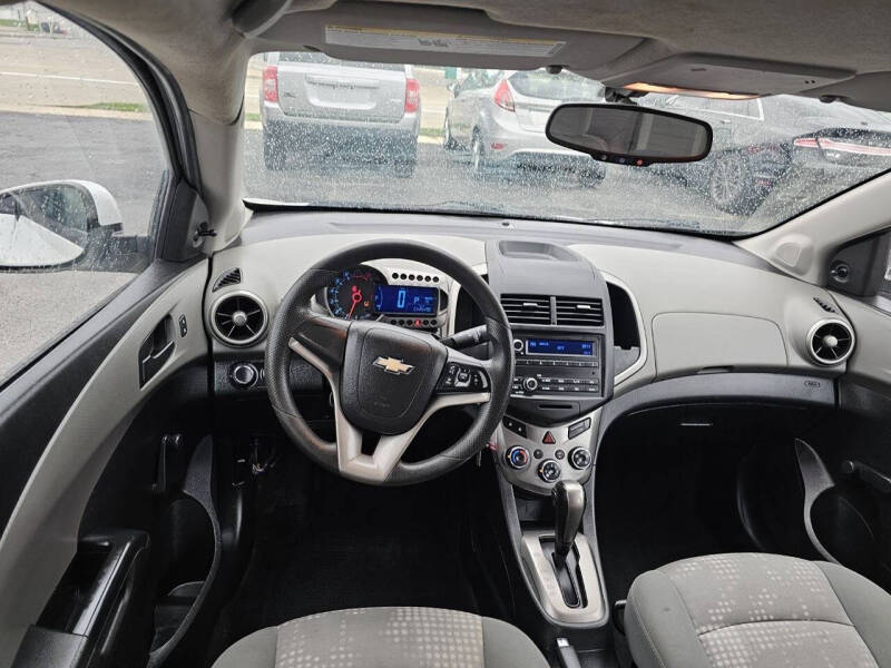 2016 Chevrolet Sonic LS Auto