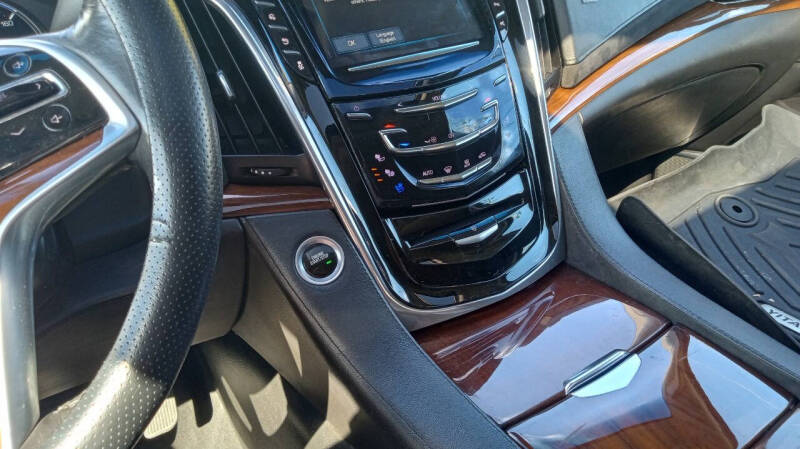 2019 Cadillac Escalade Luxury