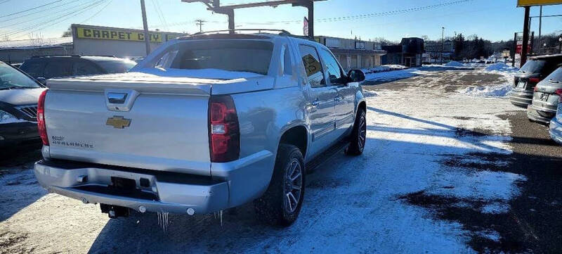 2013 Chevrolet Avalanche LT Black Diamond
