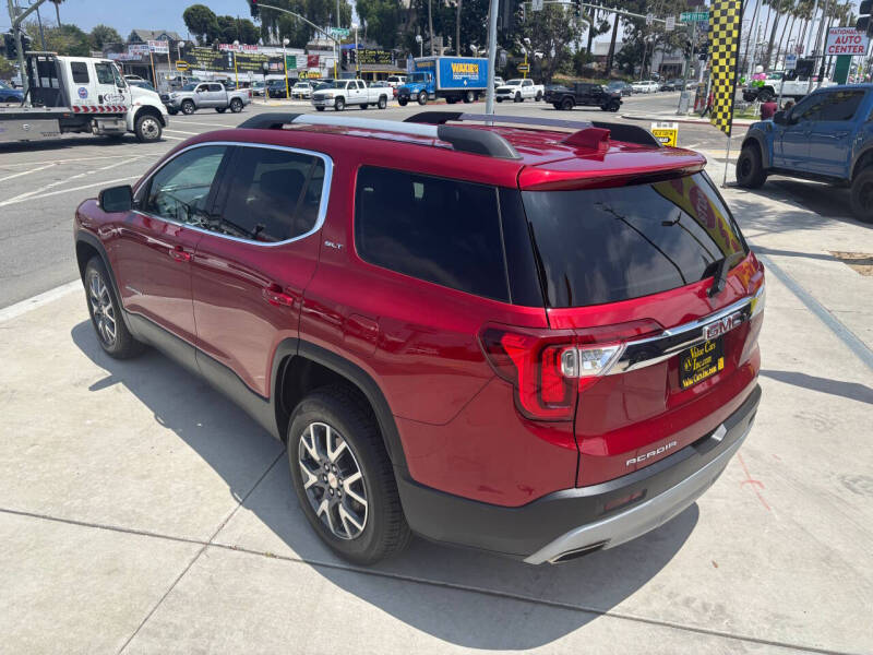 2023 GMC Acadia SLT