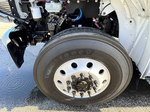 2017 Freightliner M2 106