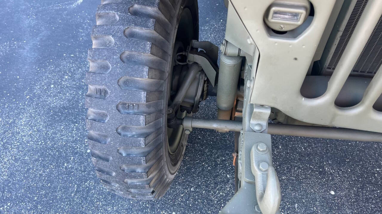 1942 Willys MB Jeep 32