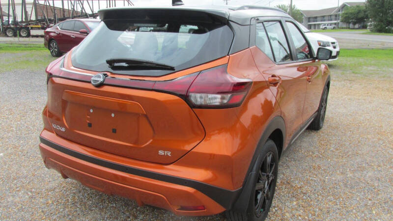 2024 Nissan Kicks SR