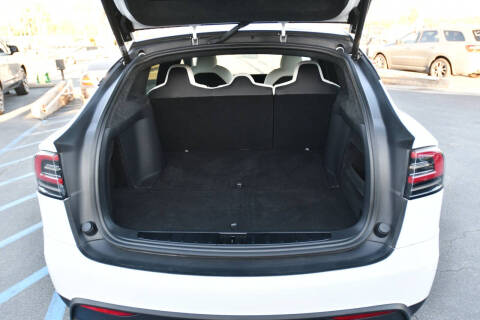 2023 Tesla Model X Standard Range