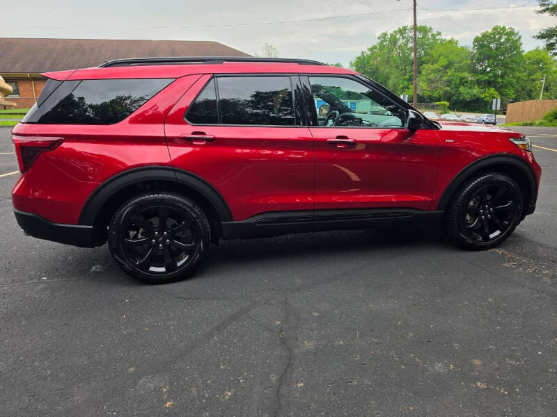 2024 Ford Explorer ST-Line