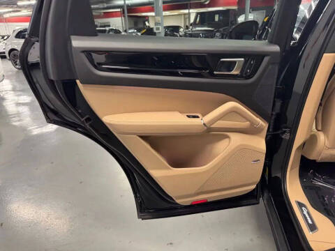 2023 Porsche Cayenne