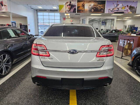 2019 Ford Taurus SEL