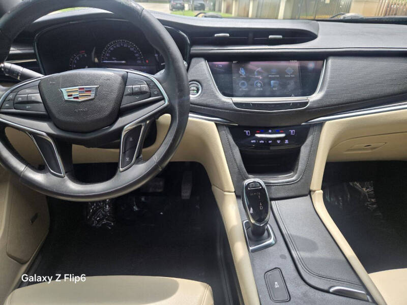 2017 Cadillac XT5