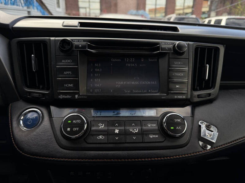 2017 Toyota RAV4 Hybrid SE