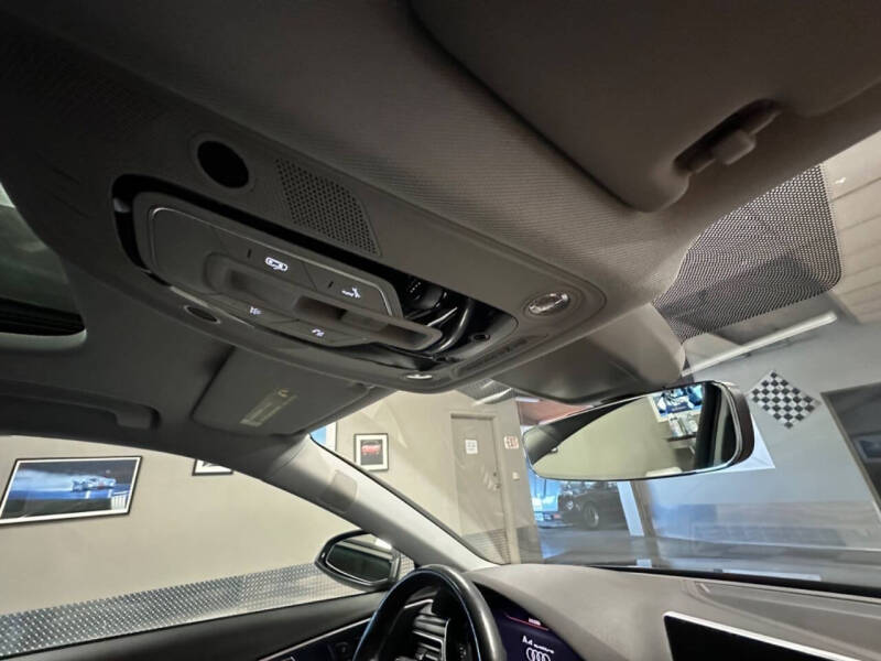 2017 Audi A4 2.0T quattro Premium Plus