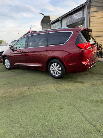2019 Chrysler Pacifica Touring L