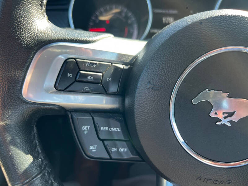 2021 Ford Mustang EcoBoost