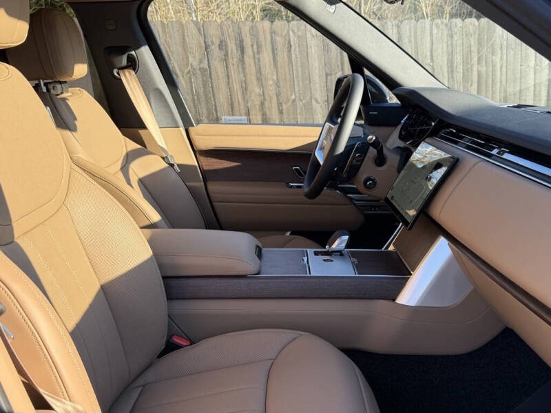 2025 Land Rover Range Rover P400 SE