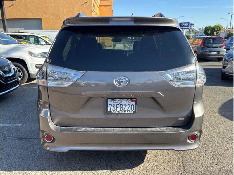 2016 Toyota Sienna