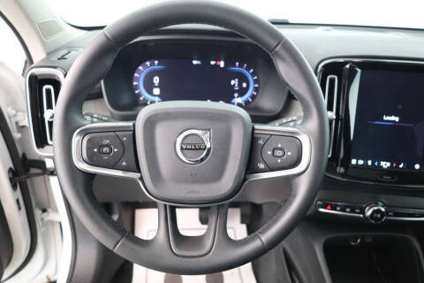 2024 Volvo XC40 B5 Plus Dark Theme