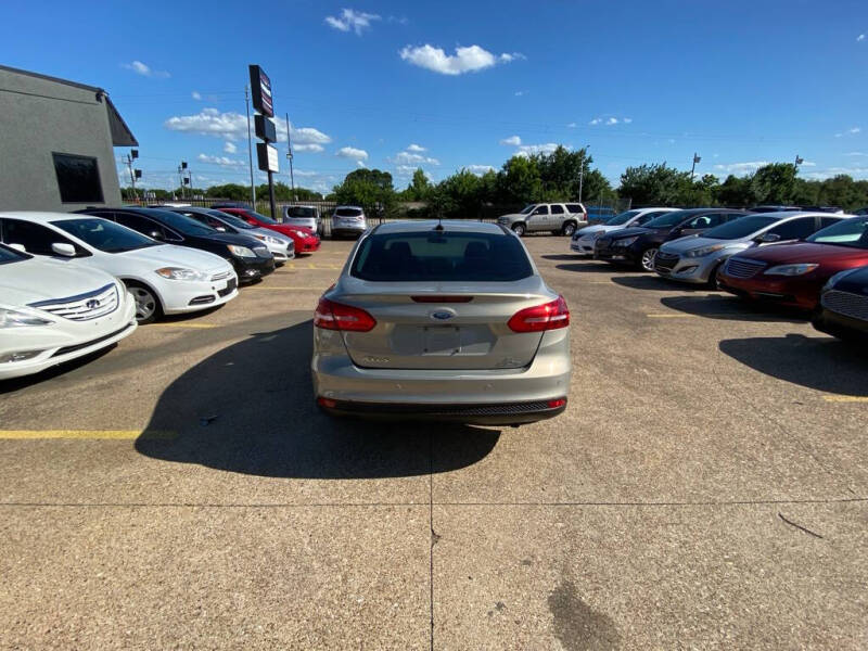2015 Ford Focus SE