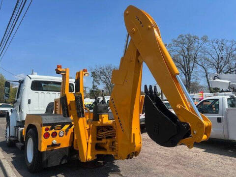 2015 Freightliner M2 106