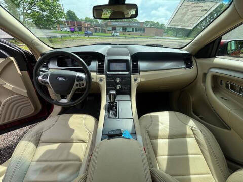 2017 Ford Taurus SEL