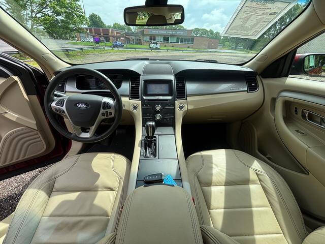 2017 Ford Taurus SEL