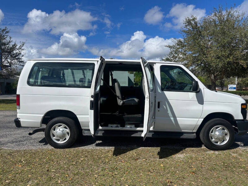 2011 Ford E-Series E-350 SD XL