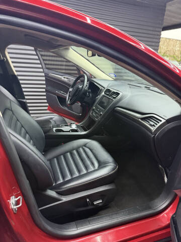 2020 Ford Fusion SEL