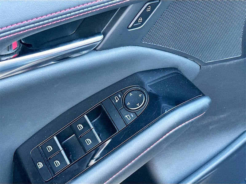 2025 Mazda Mazda3 Hatchback 2.5 S Carbon Edition