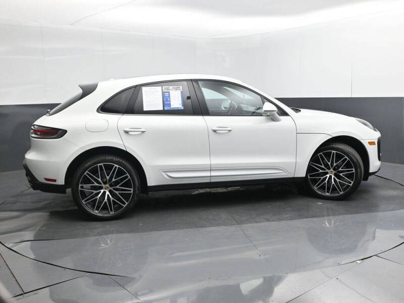 2025 Porsche Macan