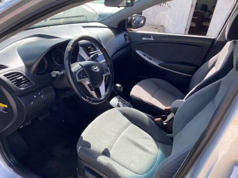 2014 Hyundai Accent SE