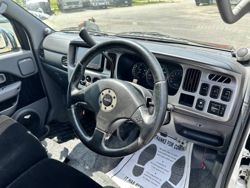 2000 Daihatsu Atrai 7