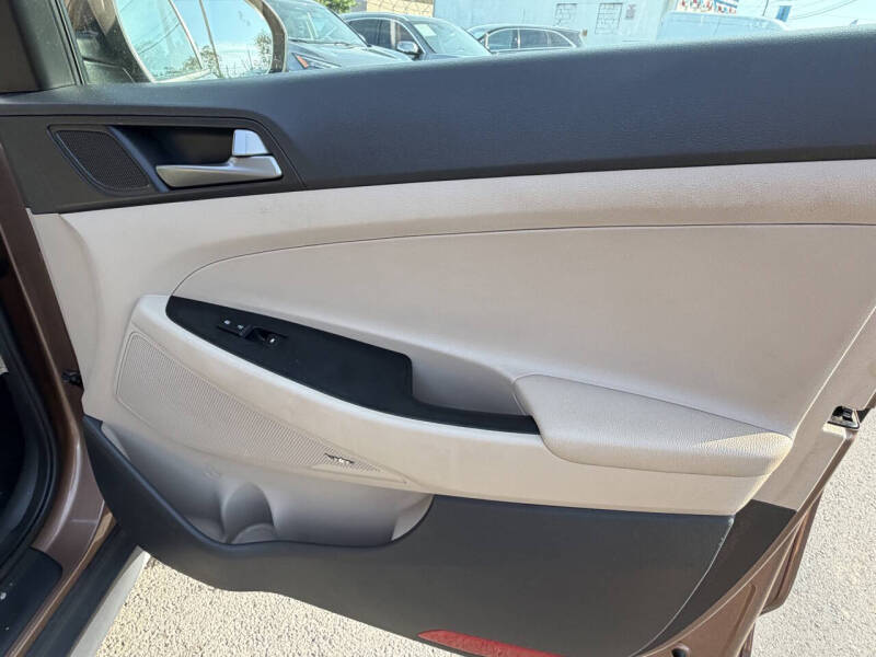 2017 Hyundai Tucson SE