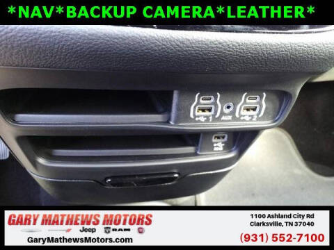 2024 Chrysler Pacifica Plug-In Hybrid Select