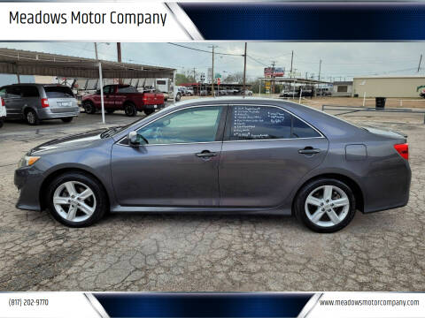 2014 Toyota Camry for sale at Meadows Motor Company in Cleburne TX