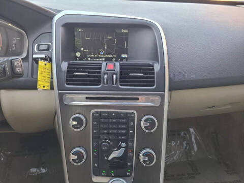 2016 Volvo XC60 T5 Drive-E Premier