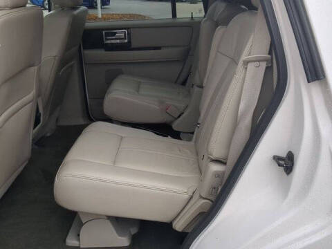 2017 Lincoln Navigator Select