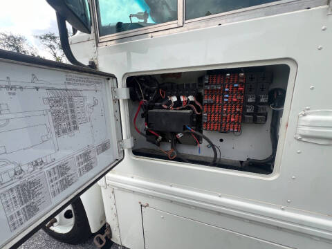 2018 International 24 passenger Shuttle Bus