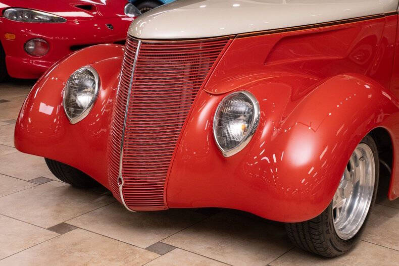 1937 Ford Cabriolet