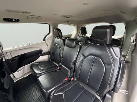 2017 Chrysler Pacifica Touring Plus