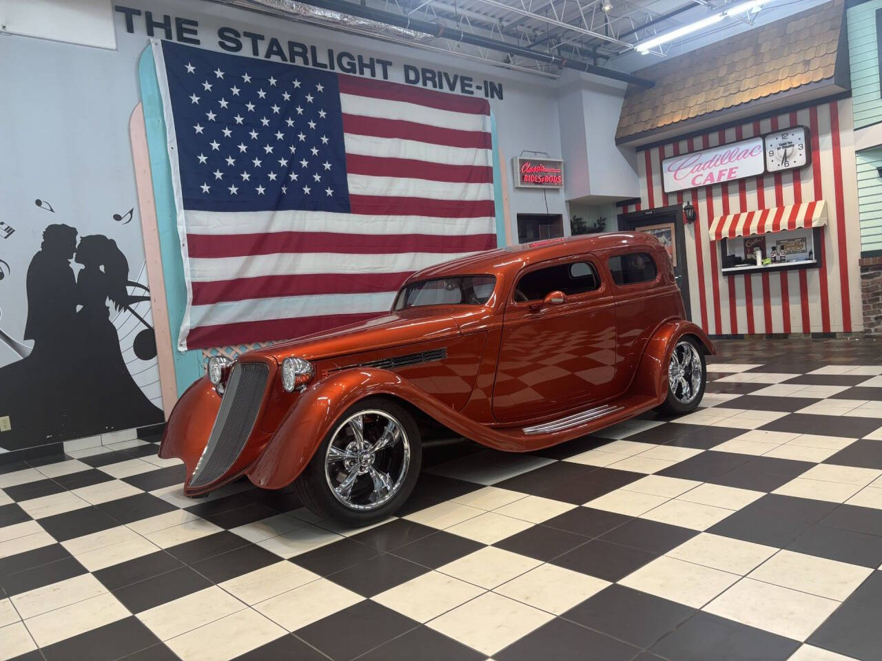1933 Ford Victoria 2