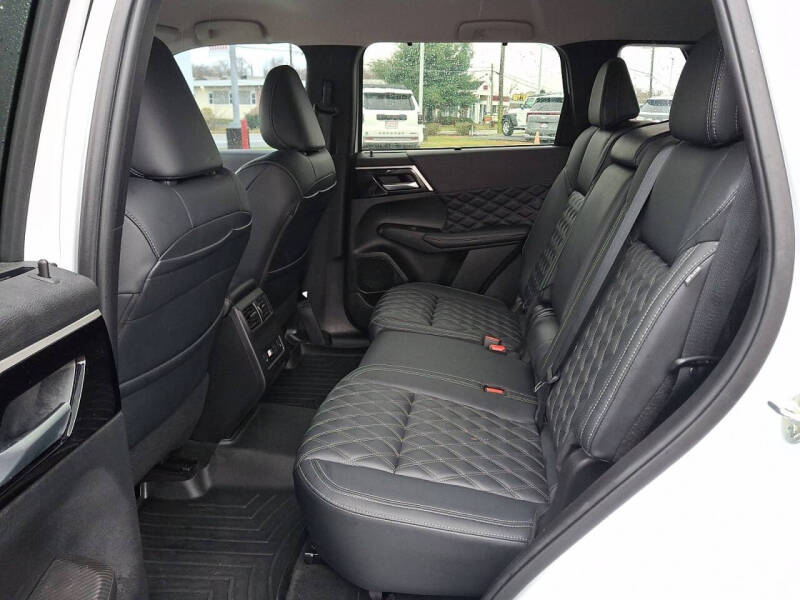 2024 Mitsubishi Outlander SEL