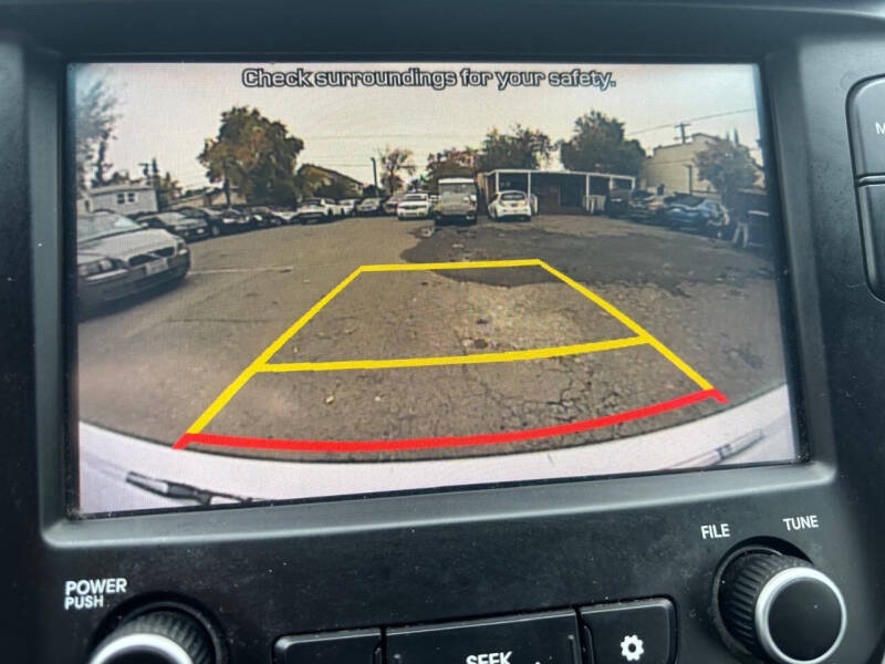 2017 Hyundai Veloster Value Edition