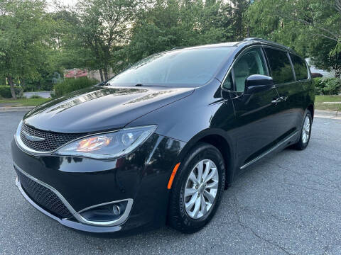 2018 Chrysler Pacifica for sale at Triangle Motors Inc in Raleigh NC