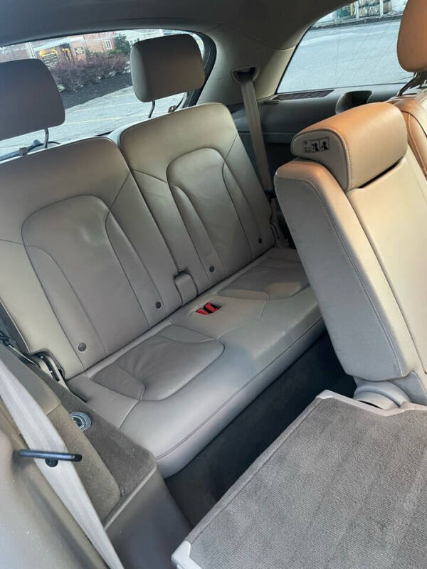 2011 Audi Q7 3.0T quattro Premium Plus