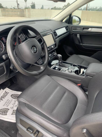 2016 Volkswagen Touareg VR6 Sport