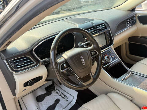 2017 Lincoln Continental Select