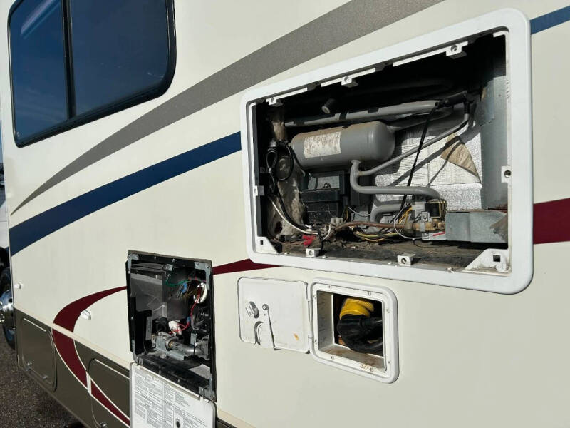 2004 Ford E-Series E-450 SD