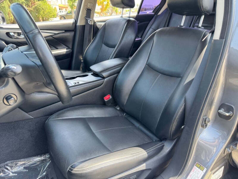 2022 Infiniti Q50 Luxe