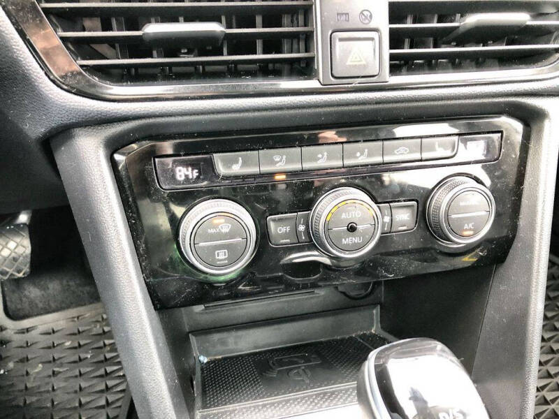 2024 Volkswagen Taos SE 4Motion