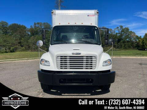 2012 Freightliner M2 106
